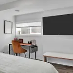 Saskatoon 5 Bedroom-Big Gatherings-Patio-Bbq-Games Room