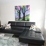 Hampton 3Bd 2Br Near Airport By Prowess