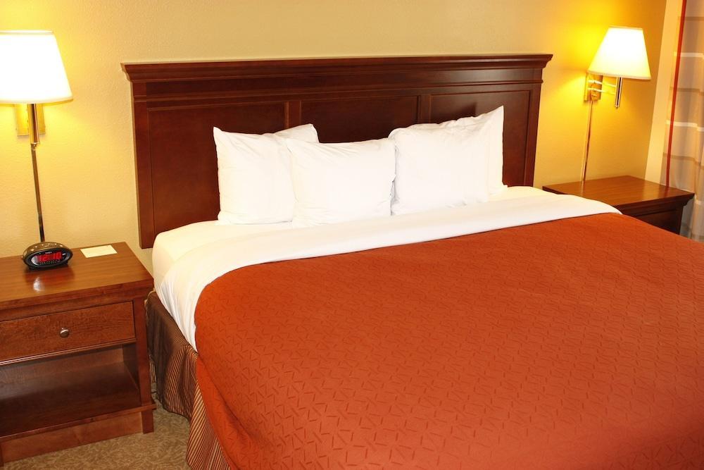 Country & By Radisson, Saskatoon, Sk Hotel Saskatoon