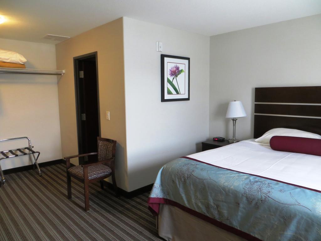 Super 8 By Wyndham Near Downtown 3*