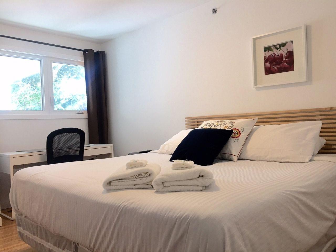 Hotel The On College 3*
