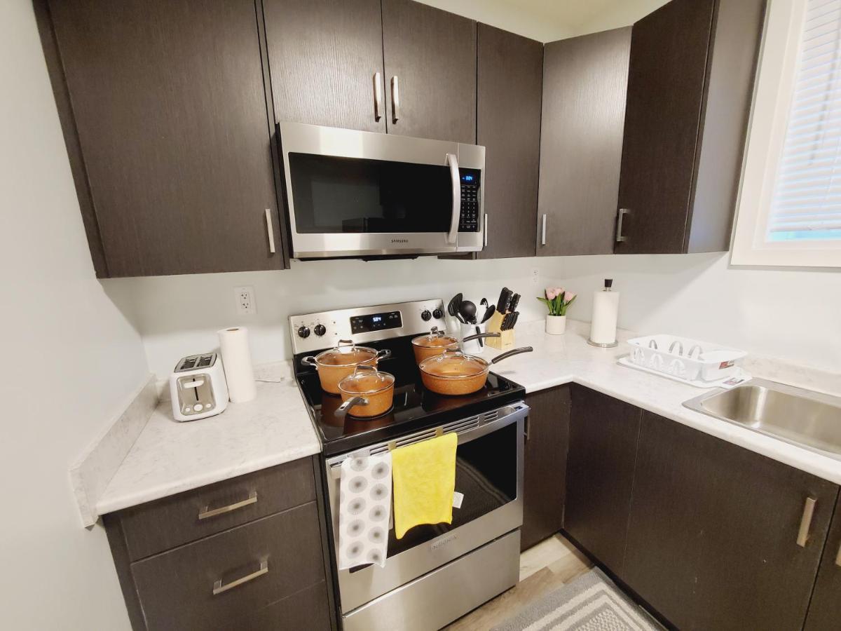 2 Bedroom Modern Apartment. Away From Home!