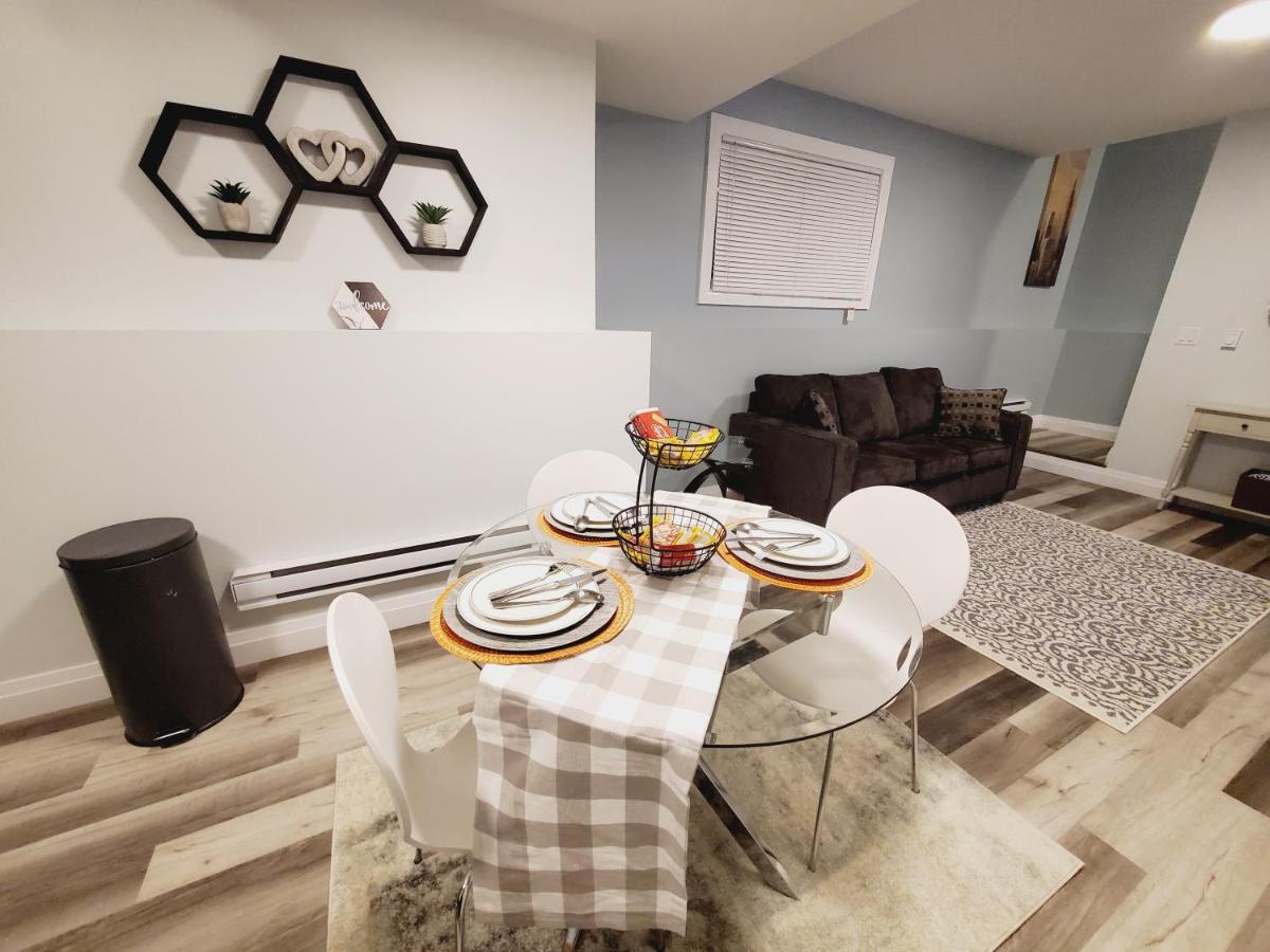 2 Bedroom Modern Apartment. Away From Home! *