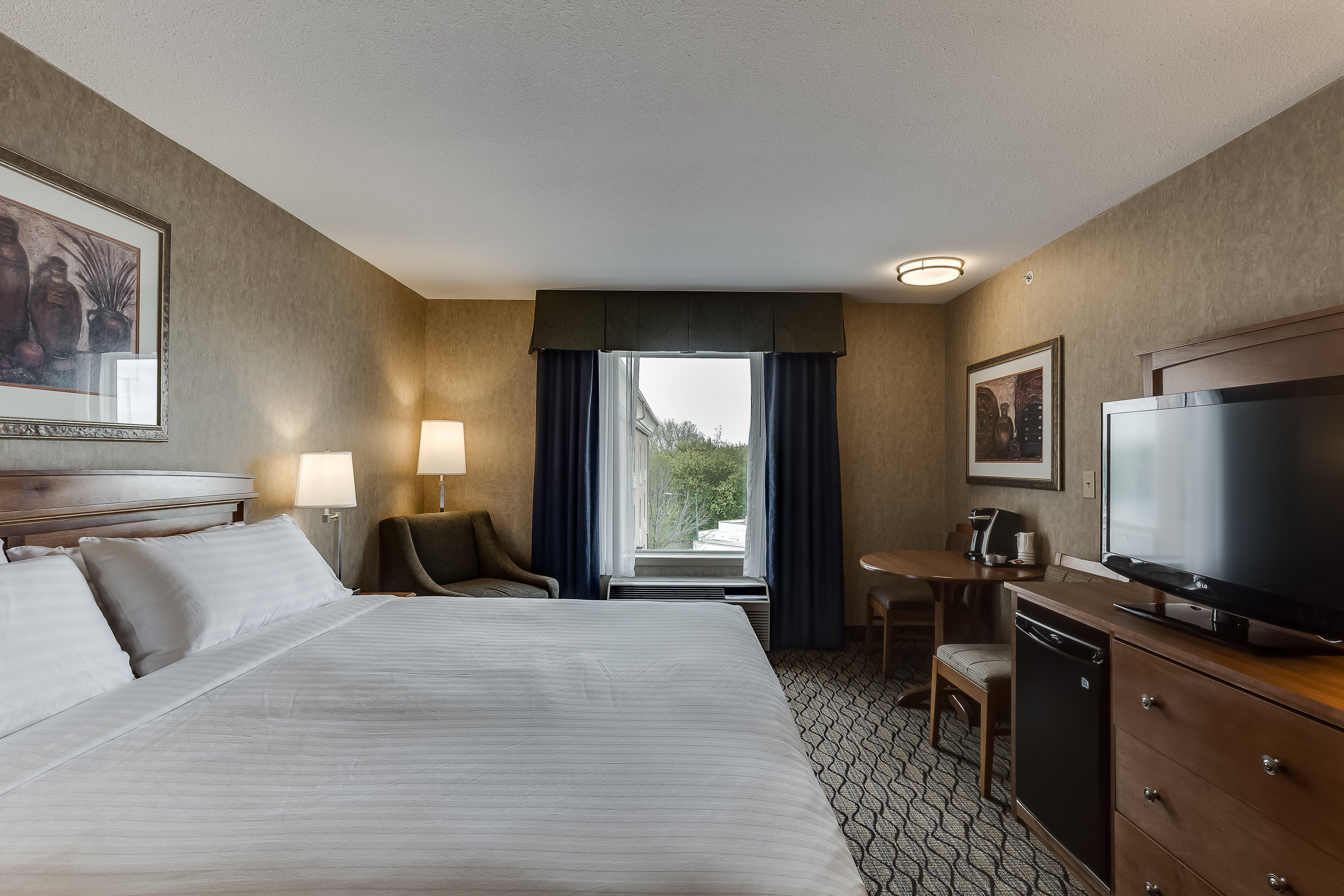 Express & By Ihg 2*