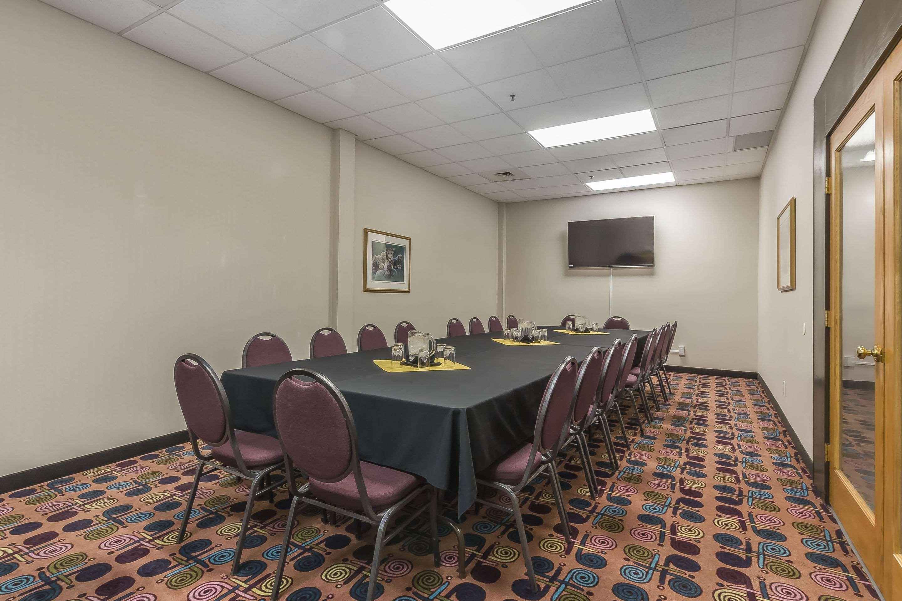 Hotel Quality And Saskatoon