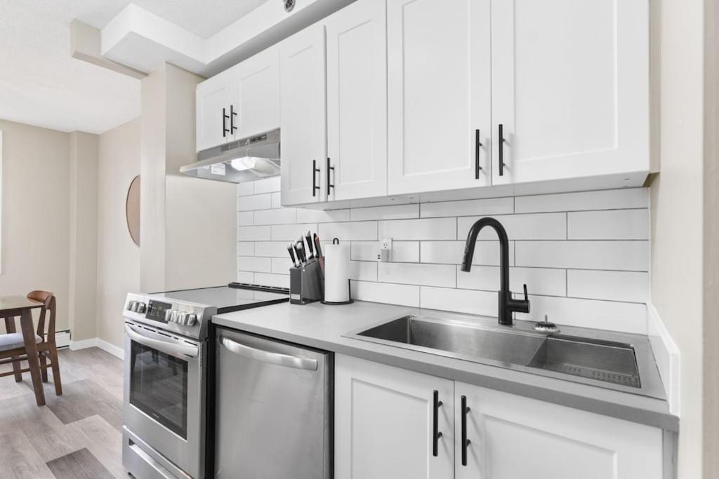 Newly Renovated 2 Bedroom Downtown