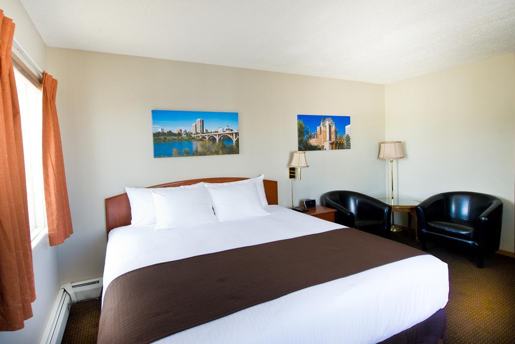 Riviera Motor 3* Saskatoon