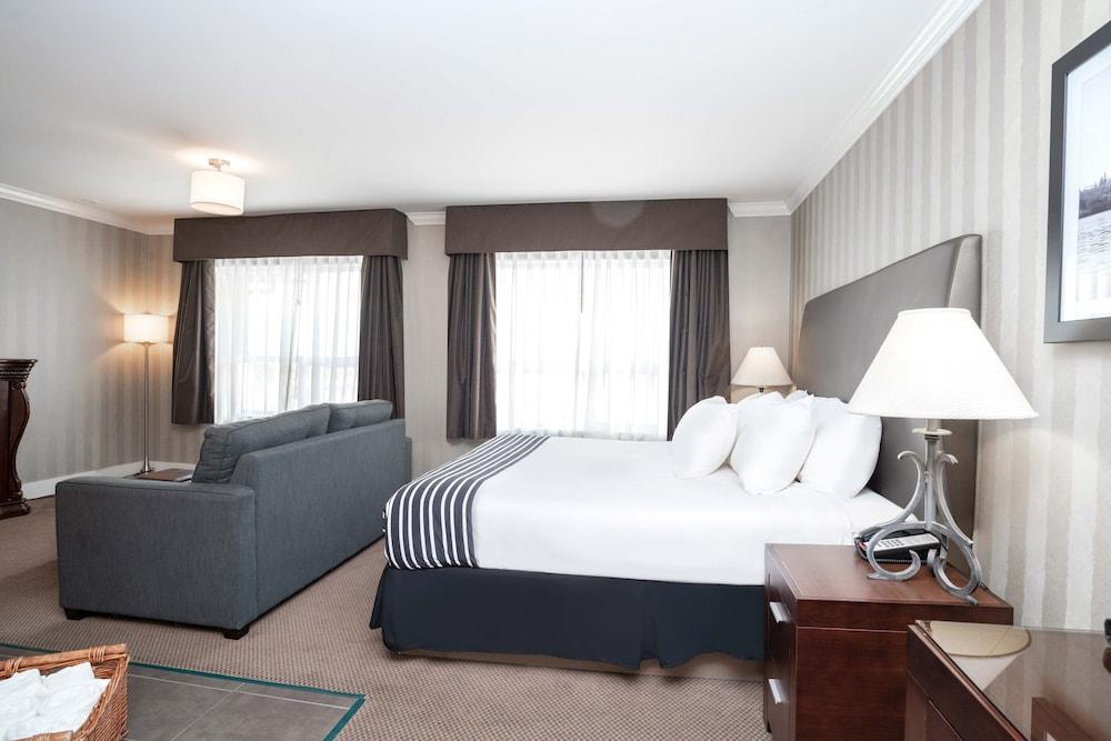 Sandman Hotel 3*