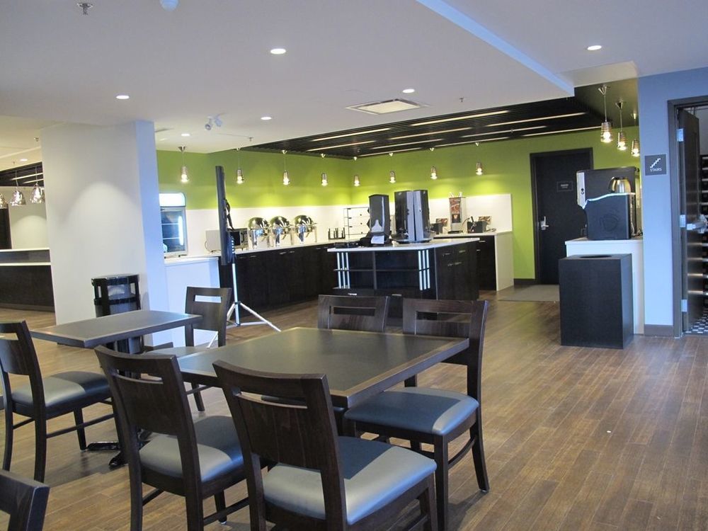 Western East Side Hotel 3*