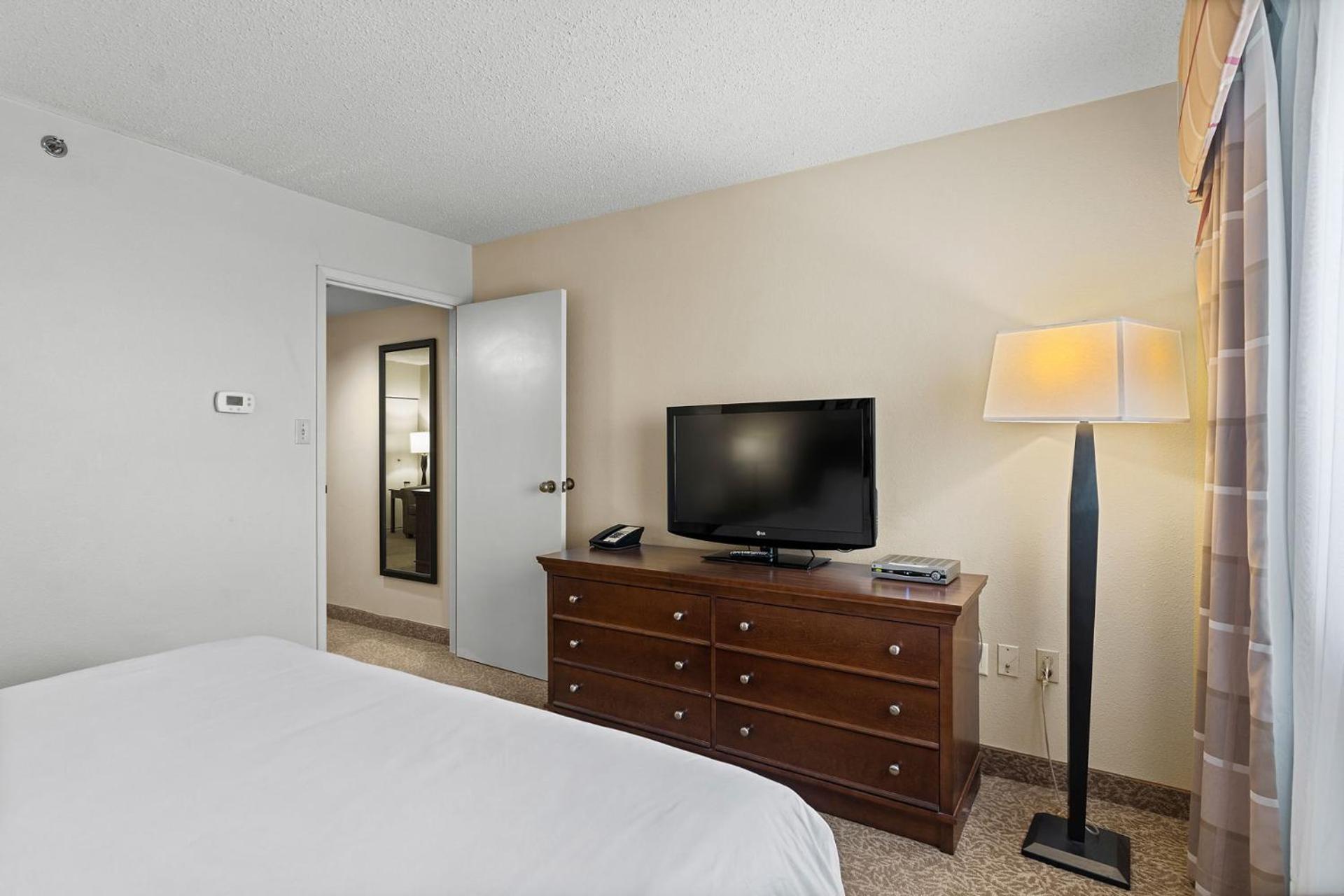 Country & By Radisson, Saskatoon, Sk 3*