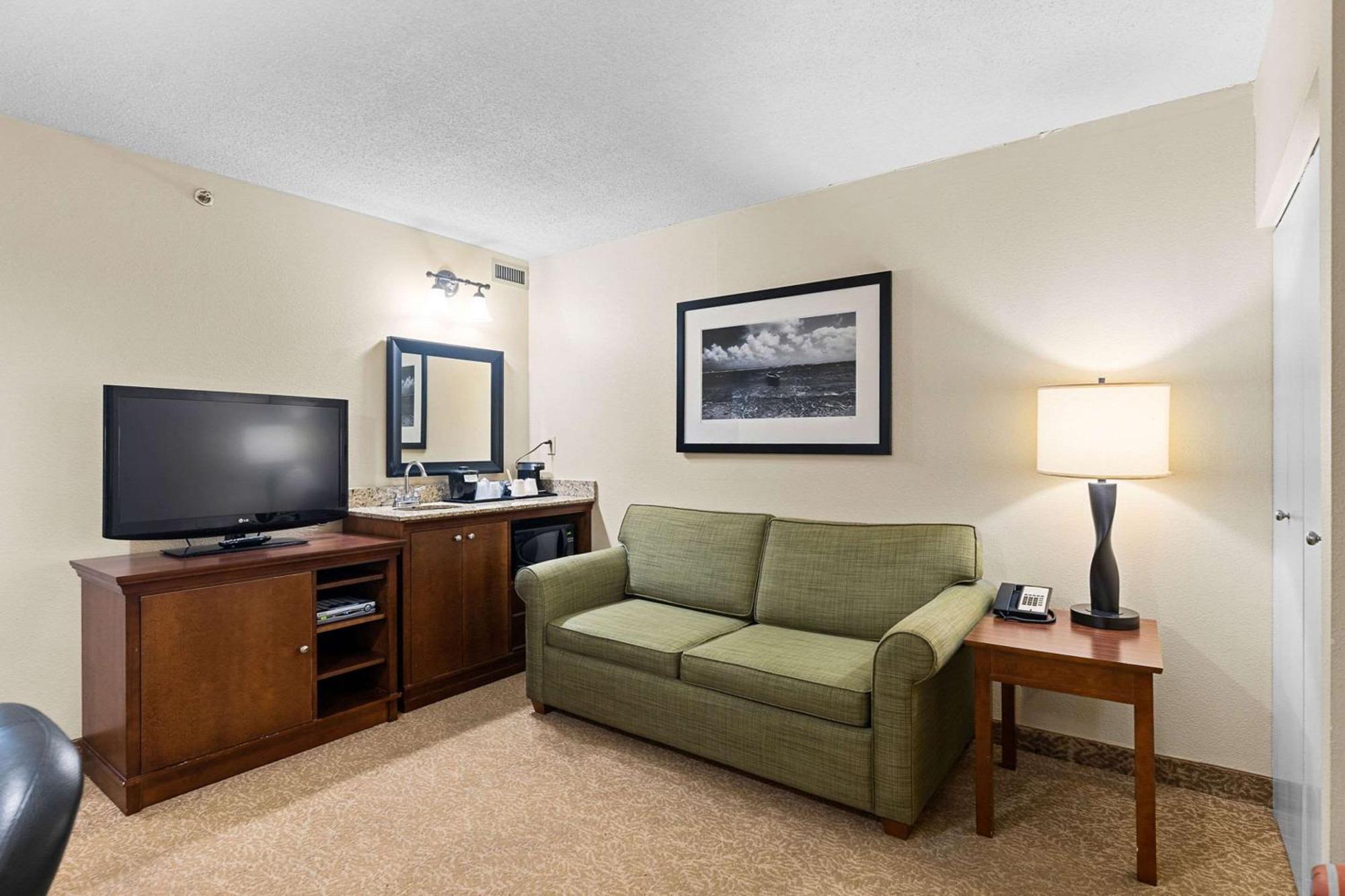 Hotel Country & By Radisson, Saskatoon, Sk Saskatoon