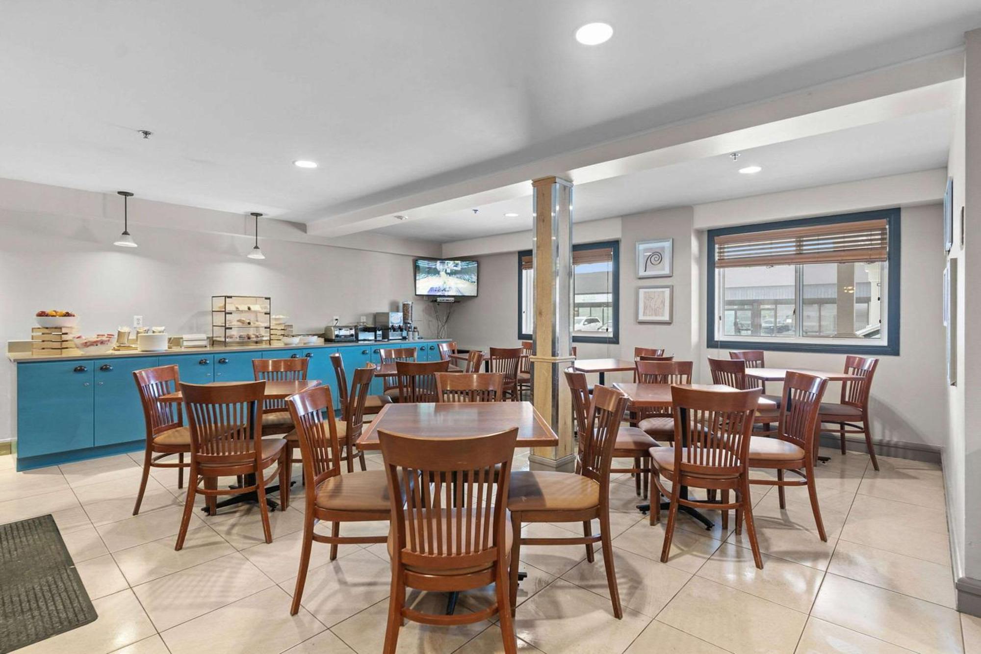 Country & By Radisson, Saskatoon, Sk Hotel 3*