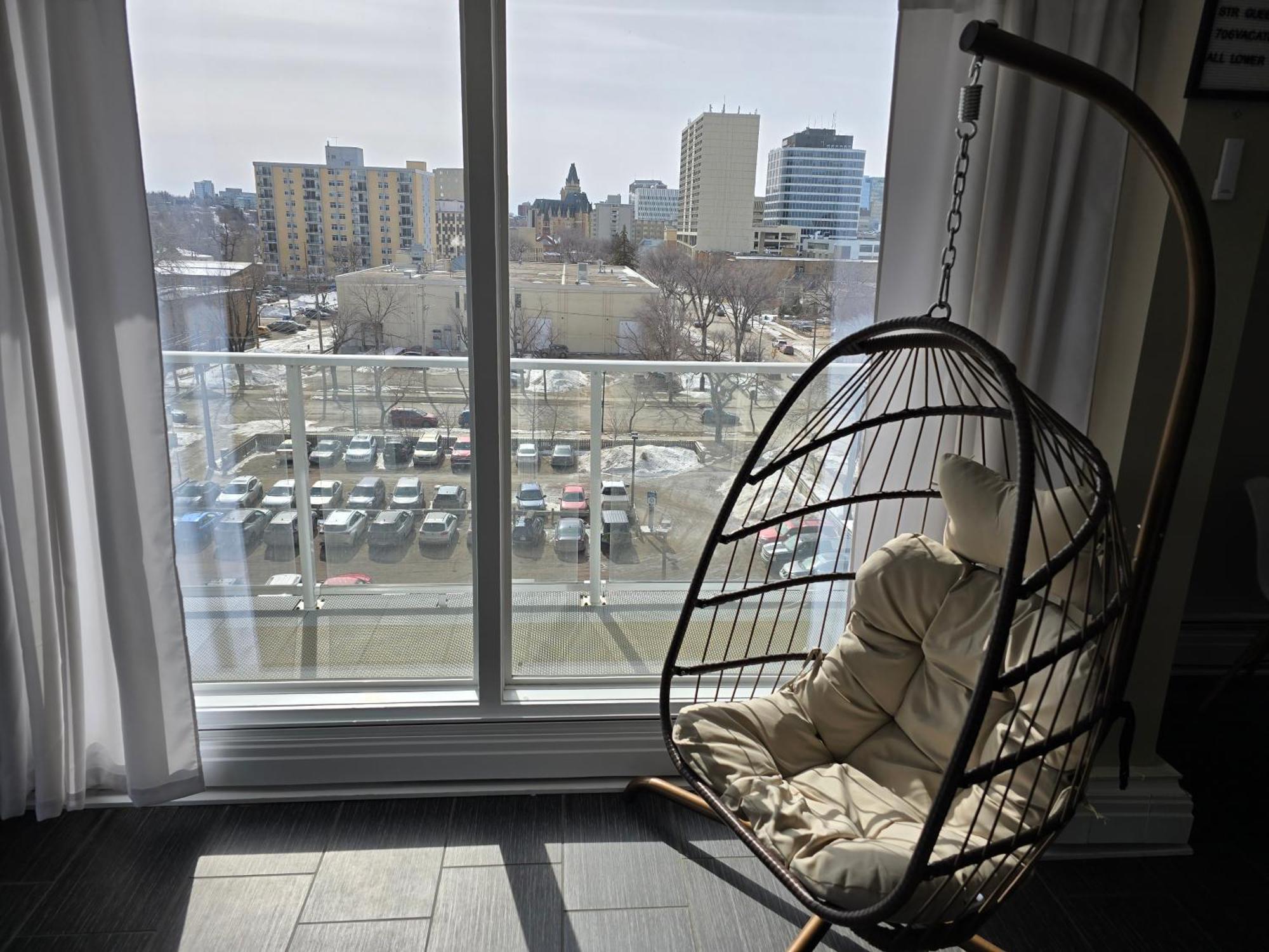 Smart Stylish Downtown Condo- 2 Bedrooms * Saskatoon