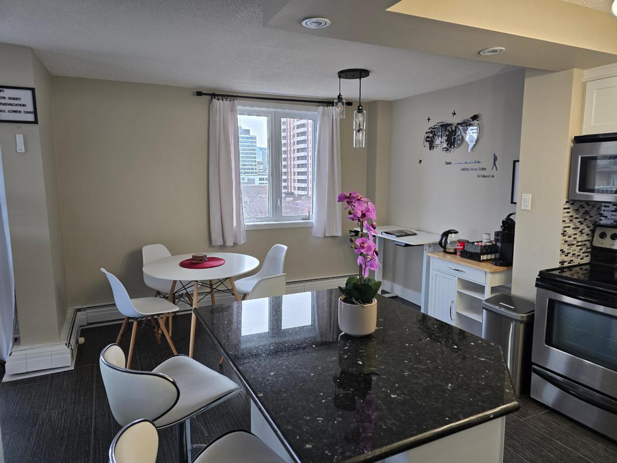 Smart Stylish Downtown Condo- 2 Bedrooms * Saskatoon