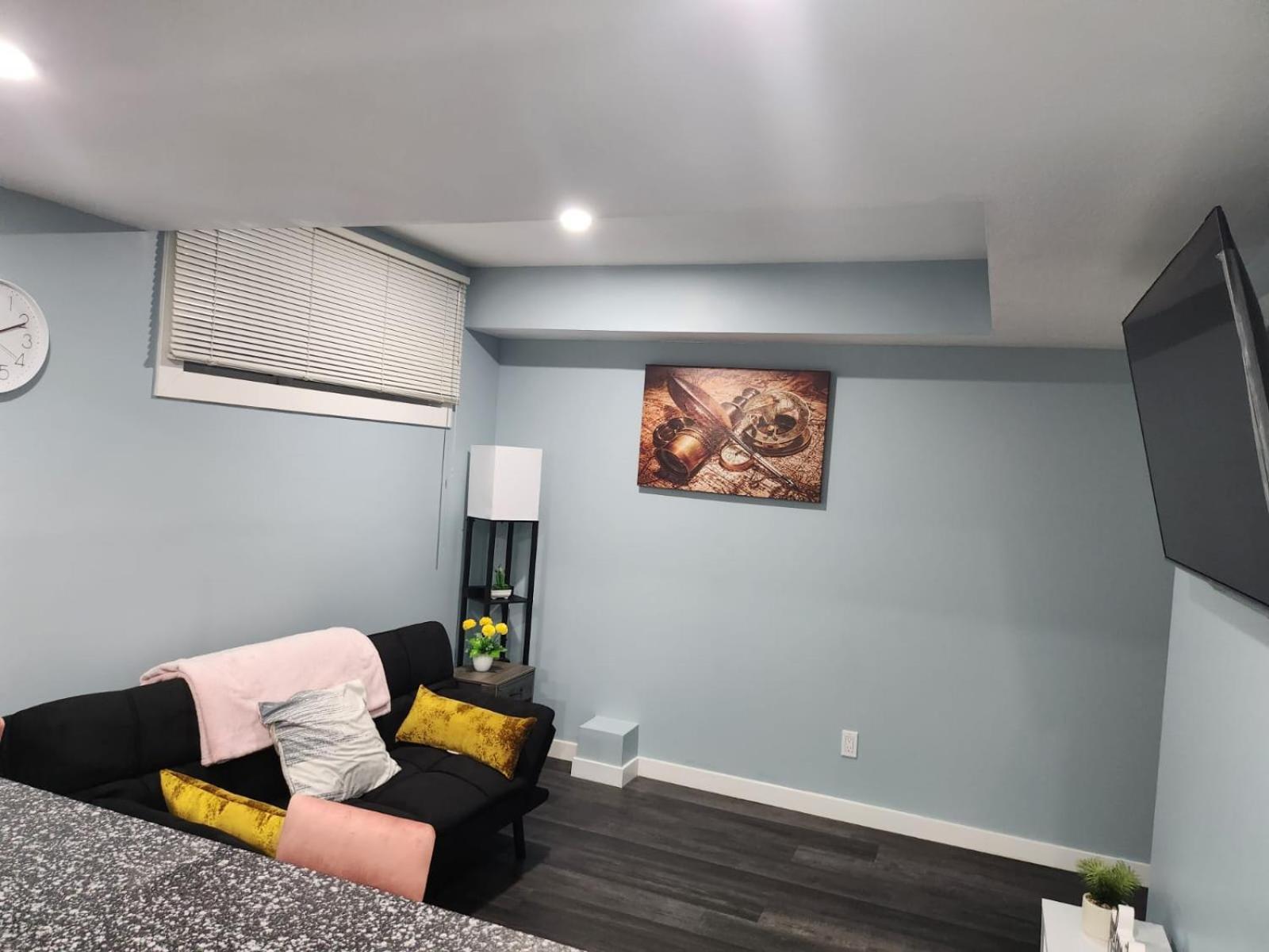 Onyx Nest And Saskatoon