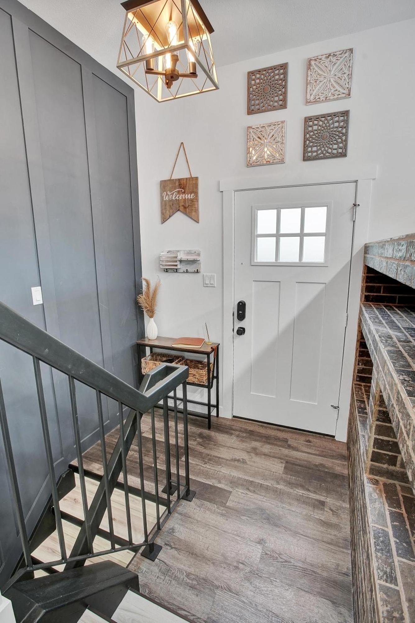 5 Bedroom-big Gatherings-patio-bbq-games Saskatoon