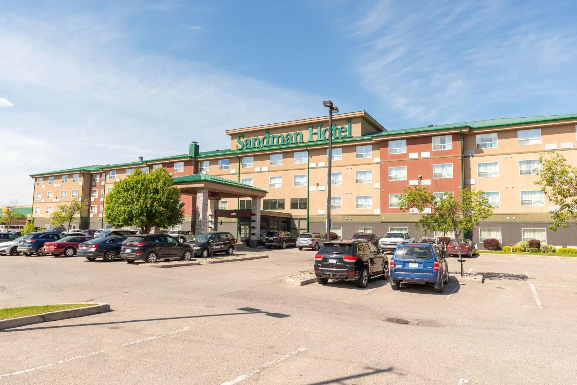 Sandman Hotel 3*