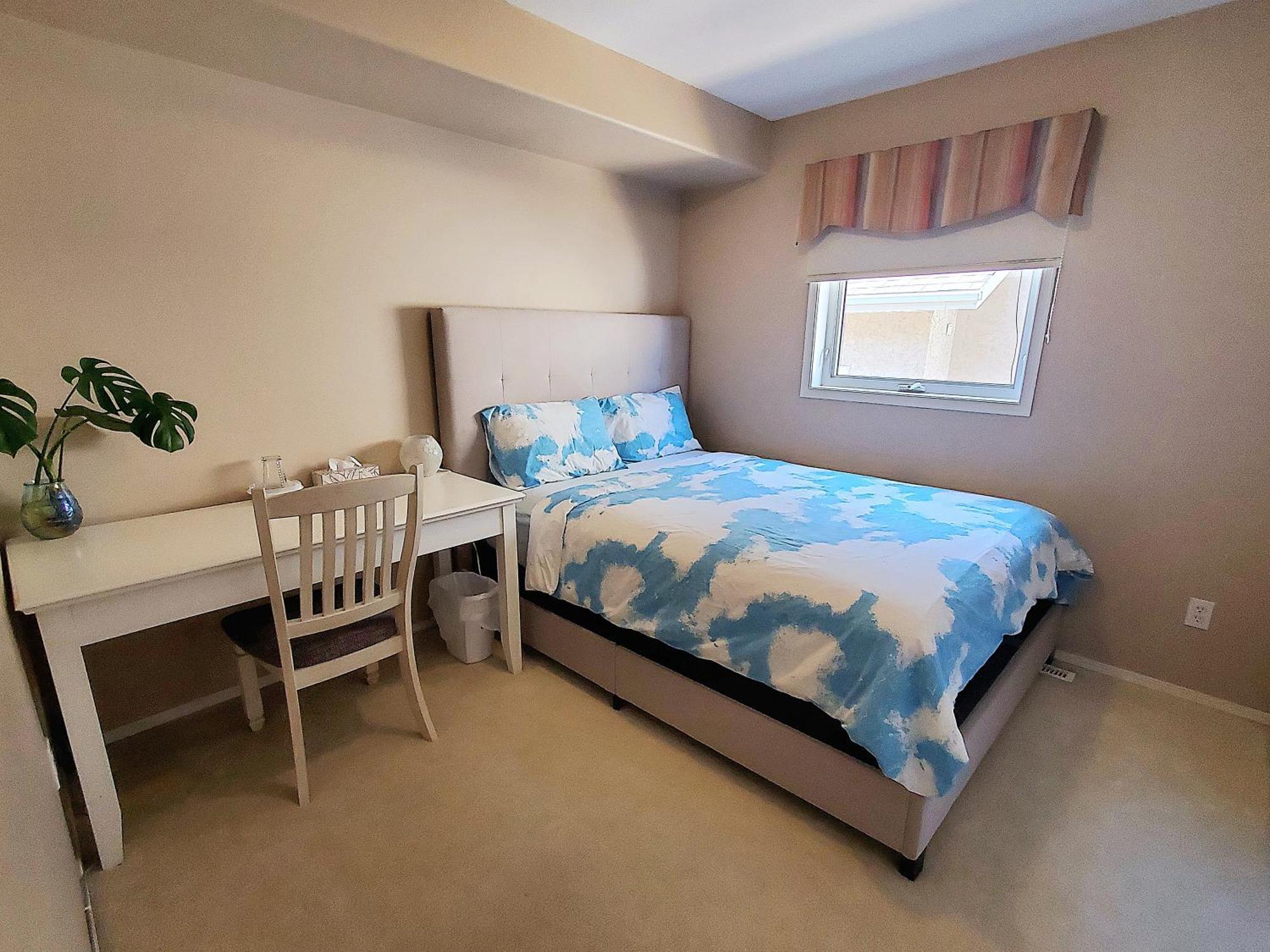 Homestay Lashyn Cove Saskatoon