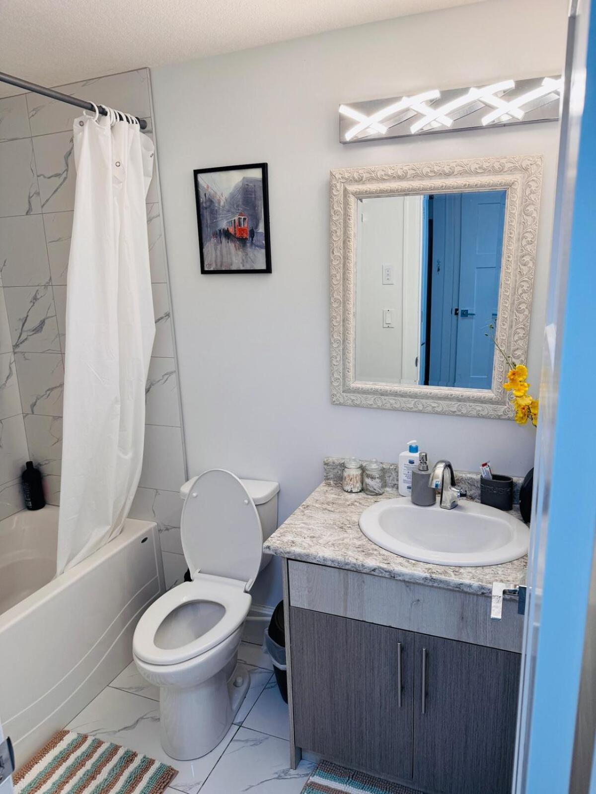 Nanone Signature- Adorable 2 Bedroom Apartment *
