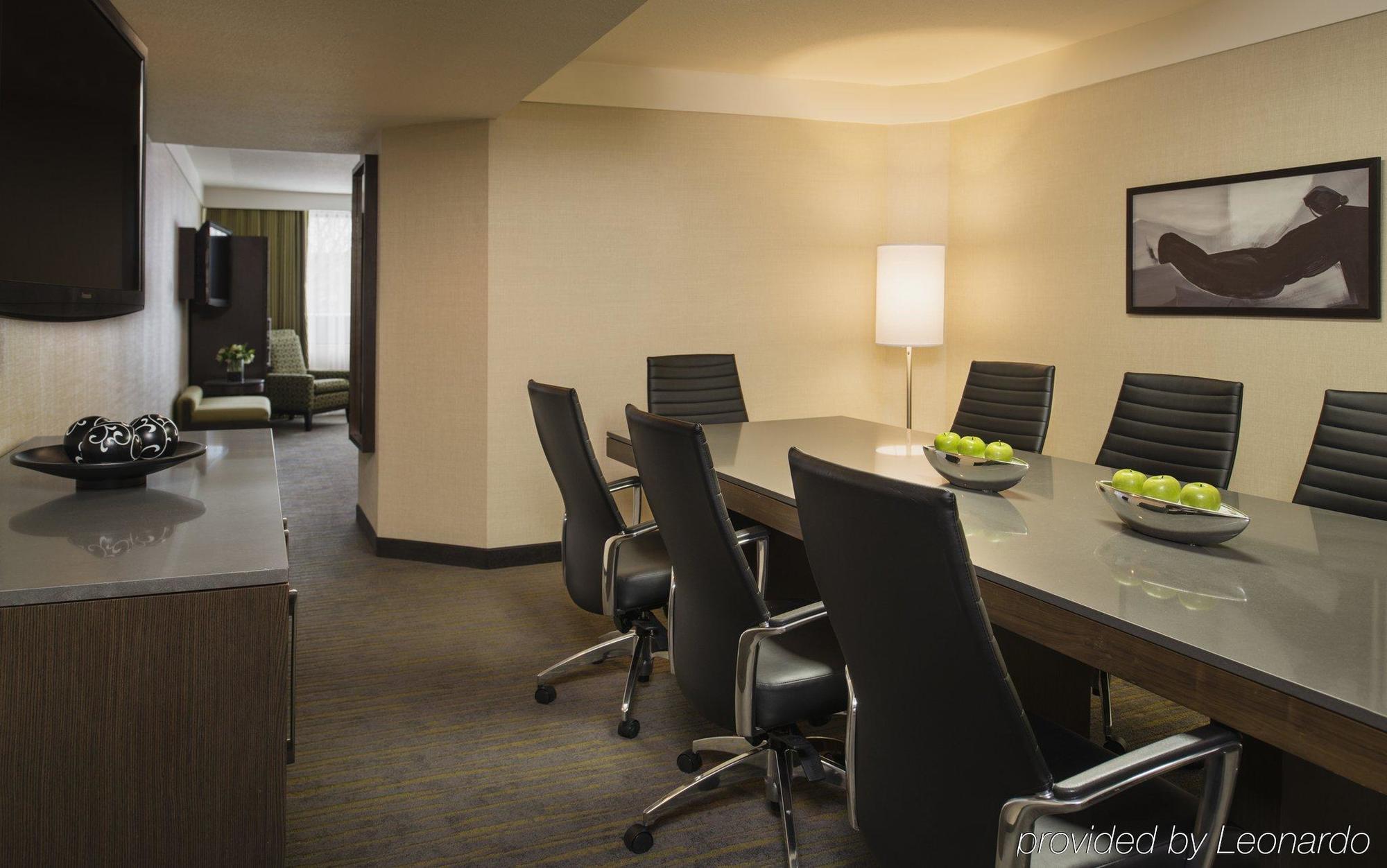 & Conference Centre Hotel 3*