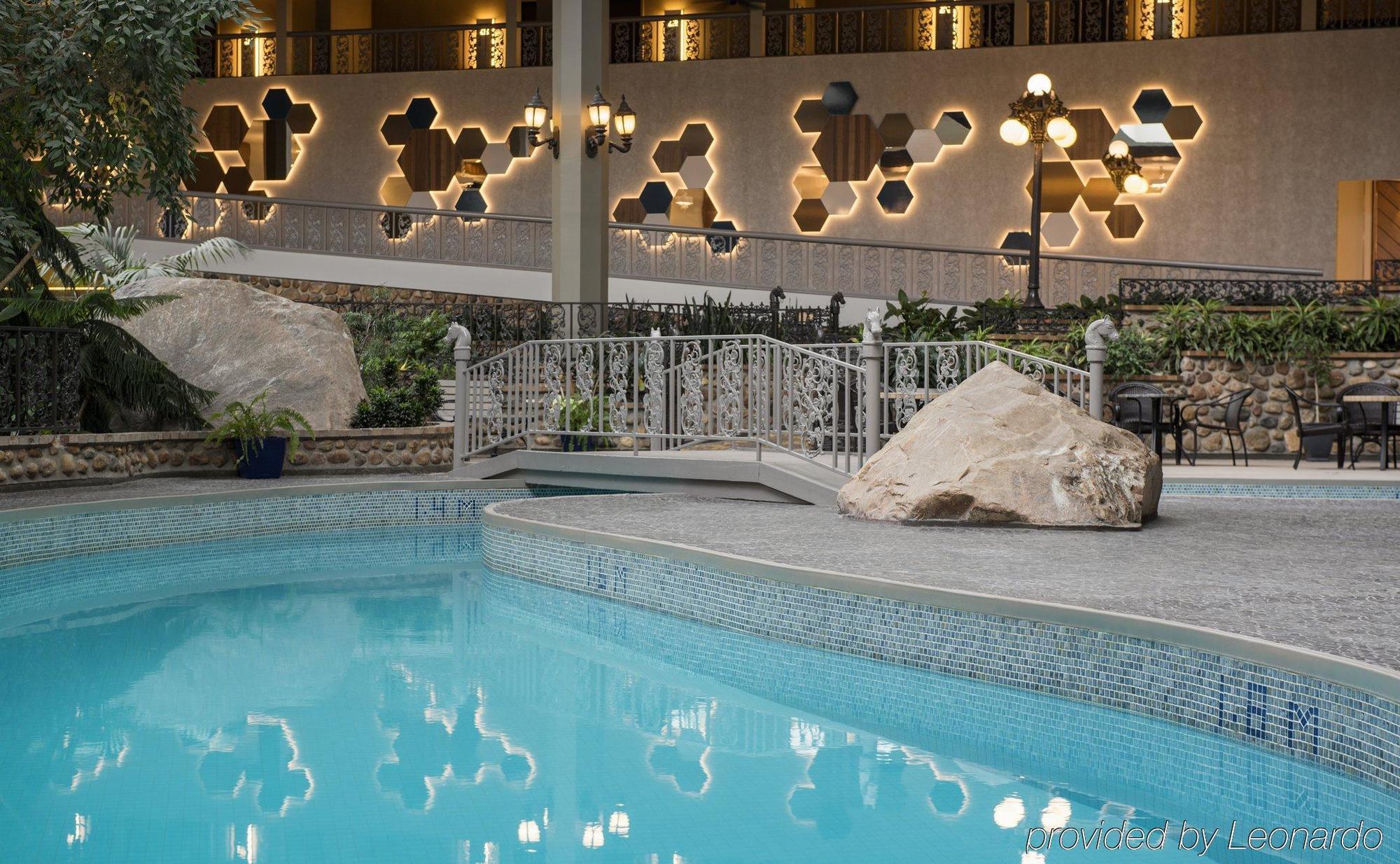 & Conference Centre Hotel Saskatoon