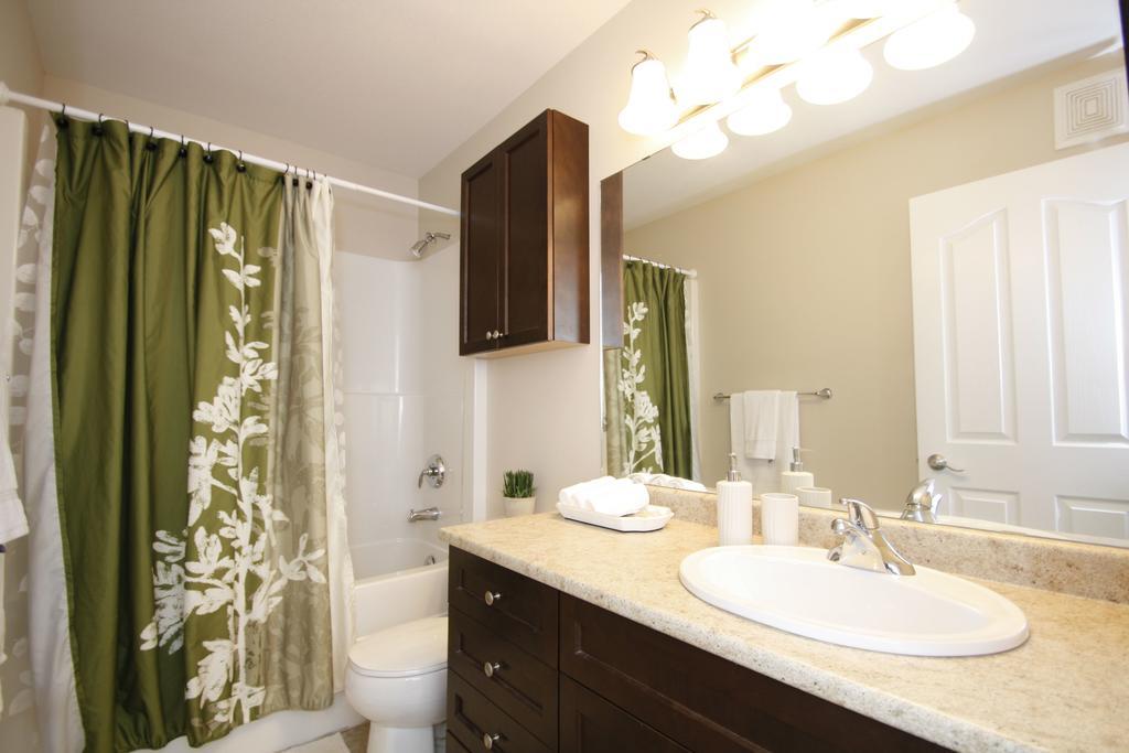 Hampton 3bd 2br Near Airport By Prowess Holiday home