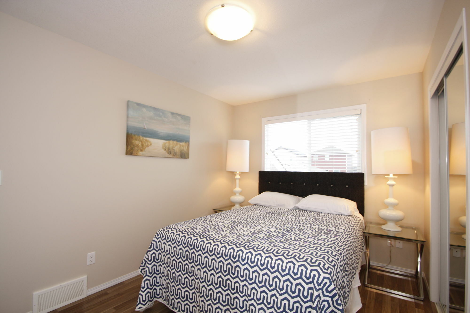 Hampton 3bd 2br Near Airport By Prowess Holiday home