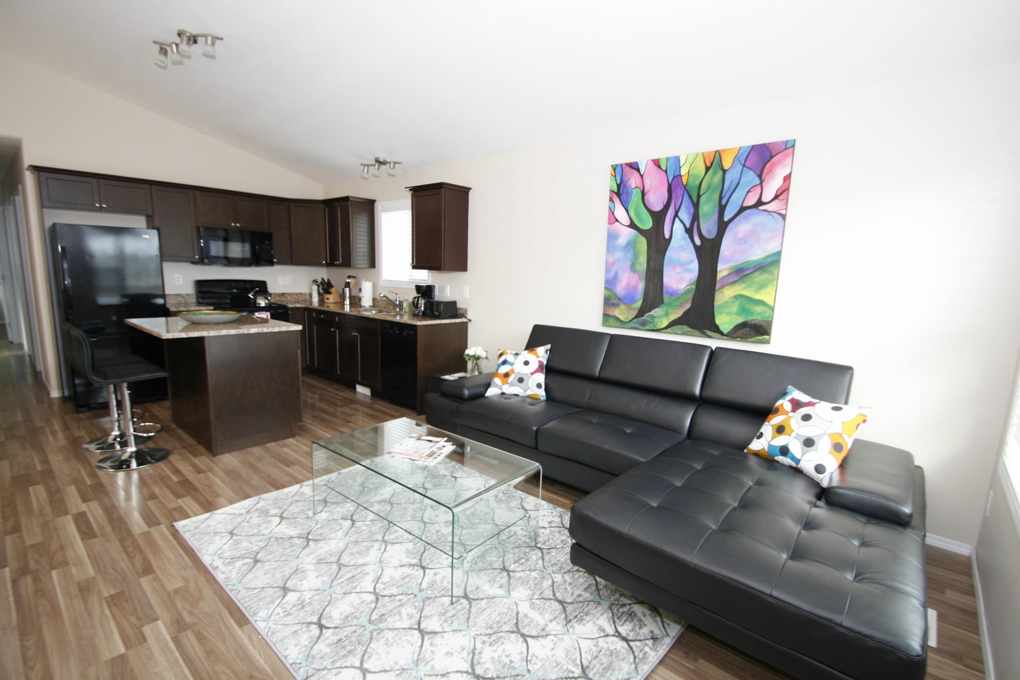 Hampton 3bd 2br Near Airport By Prowess
