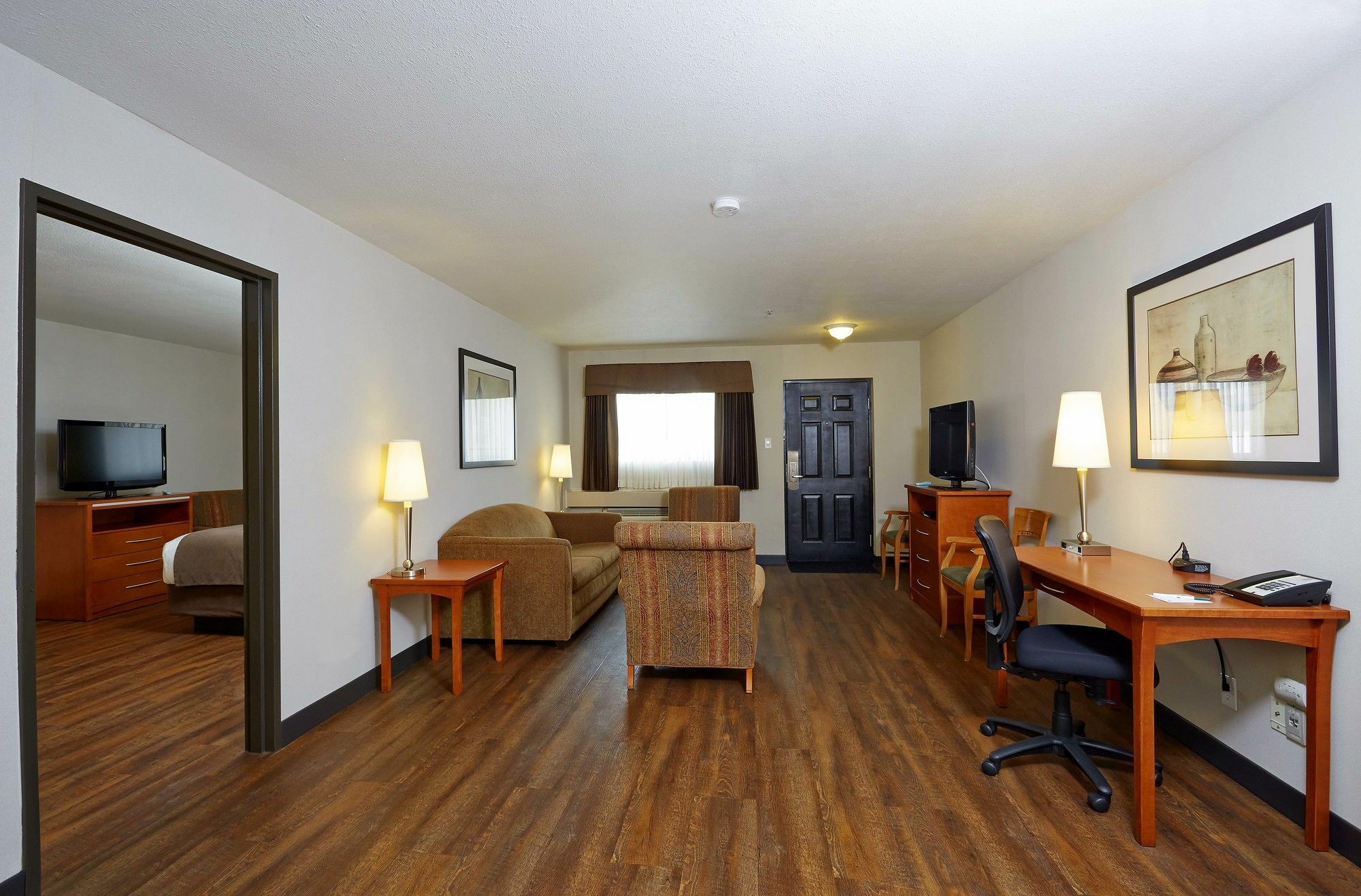 Quality And 3* Saskatoon