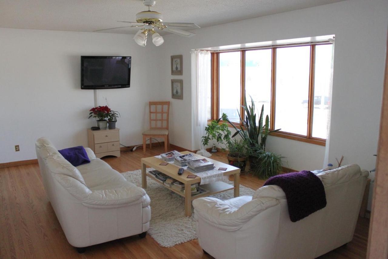 The On College 3* Saskatoon