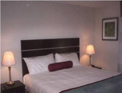 Super 8 By Wyndham Near Downtown Saskatoon