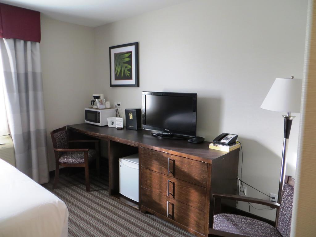 Super 8 By Wyndham Near Downtown Hotel Saskatoon