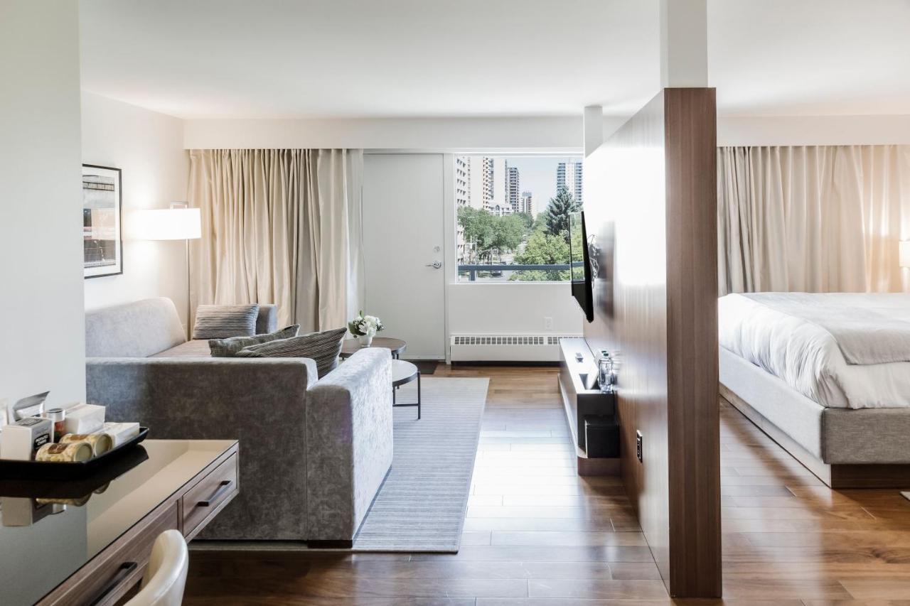 The 4* Saskatoon