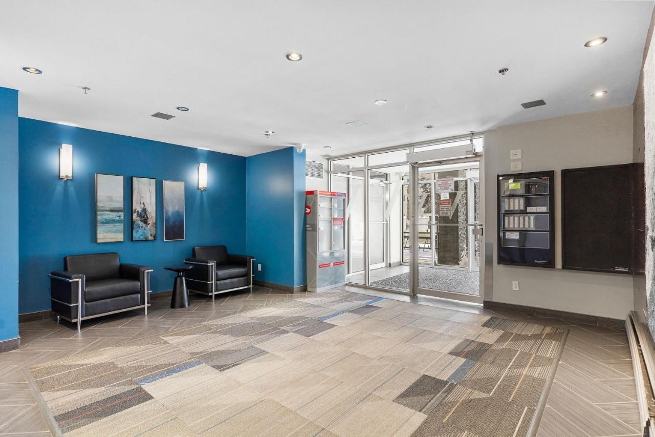 Superb 2 Bedroom Downtown With River View Apartment