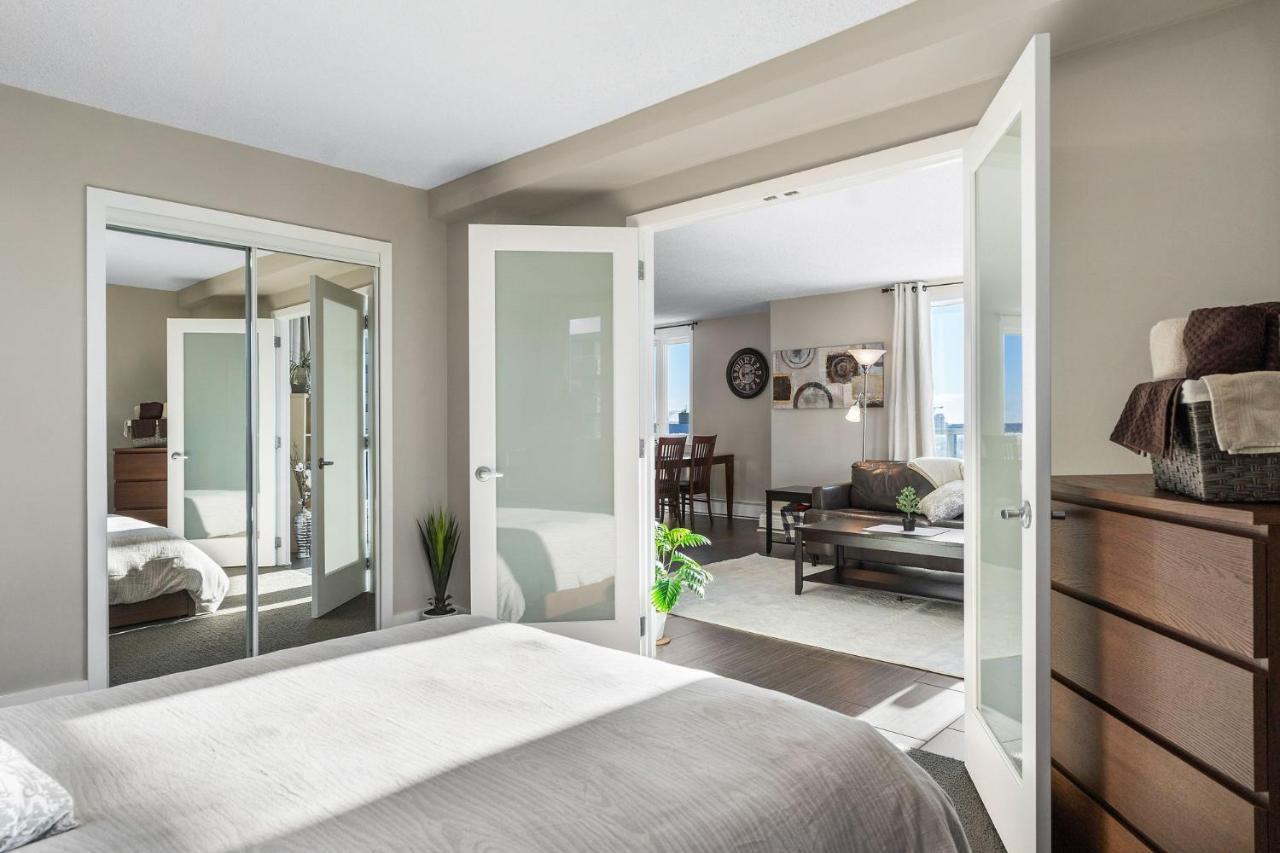 Apartment Superb 2 Bedroom Downtown With River View