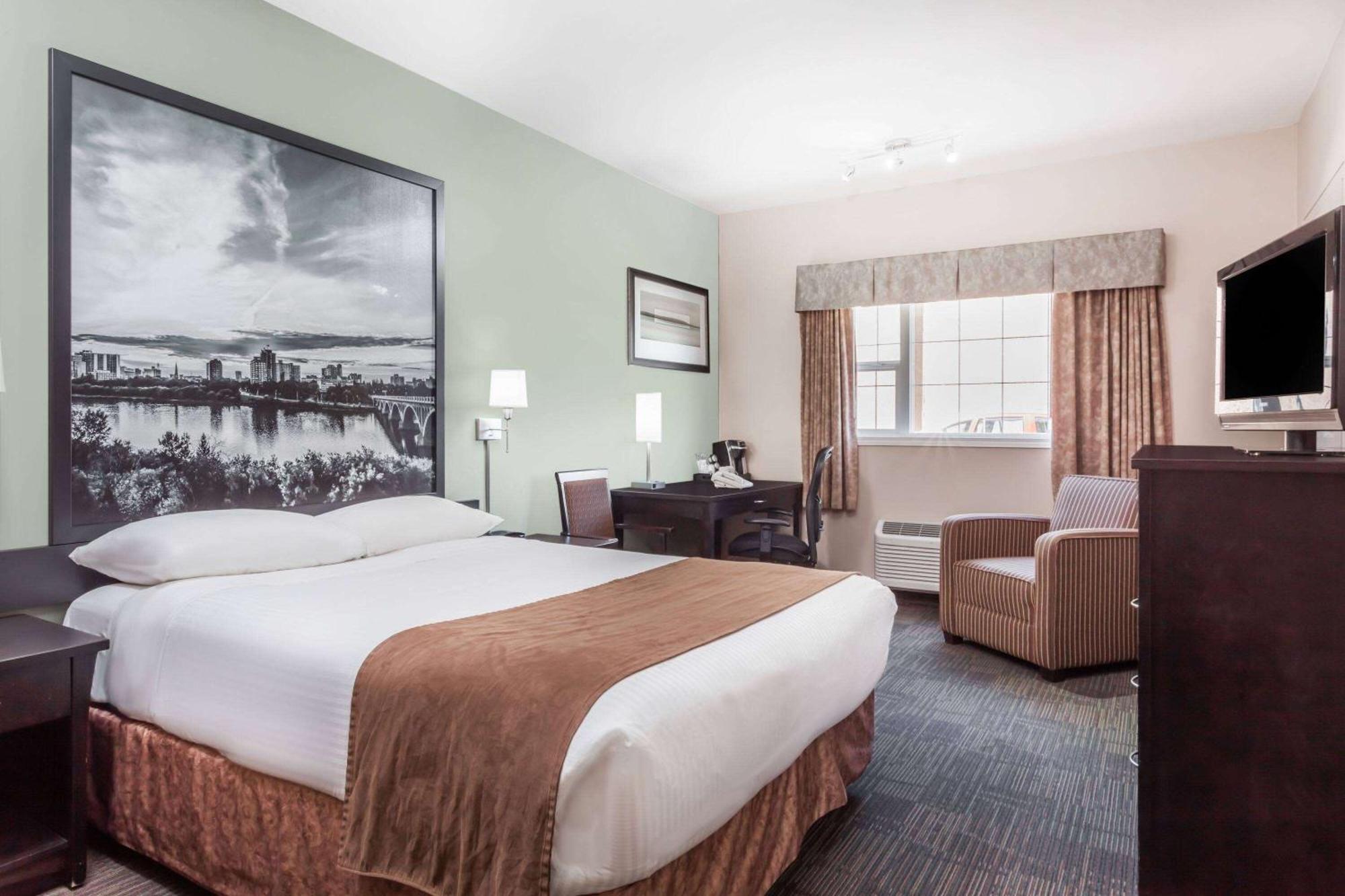 Hotel Super 8 By Wyndham Near Airport Saskatoon