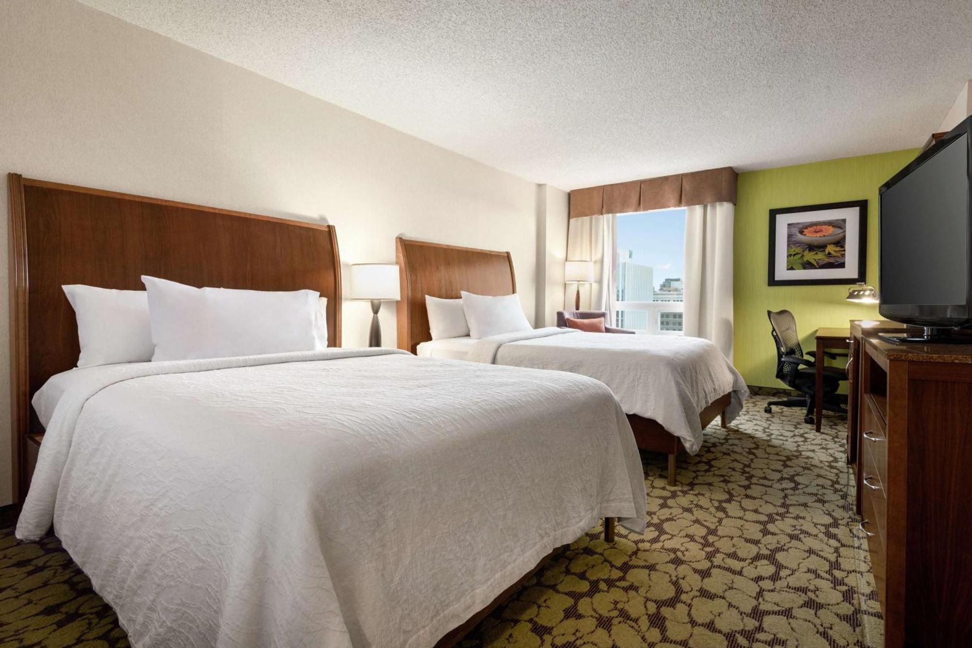 Hilton Garden Downtown 4*