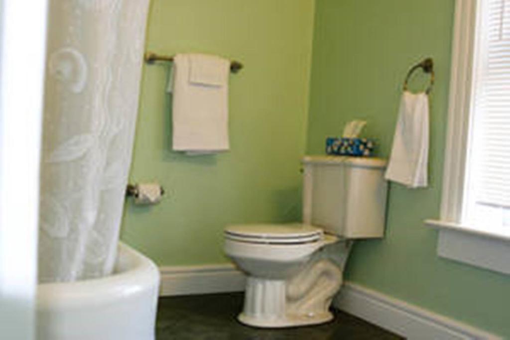 Bed & Breakfast Coopers 2*