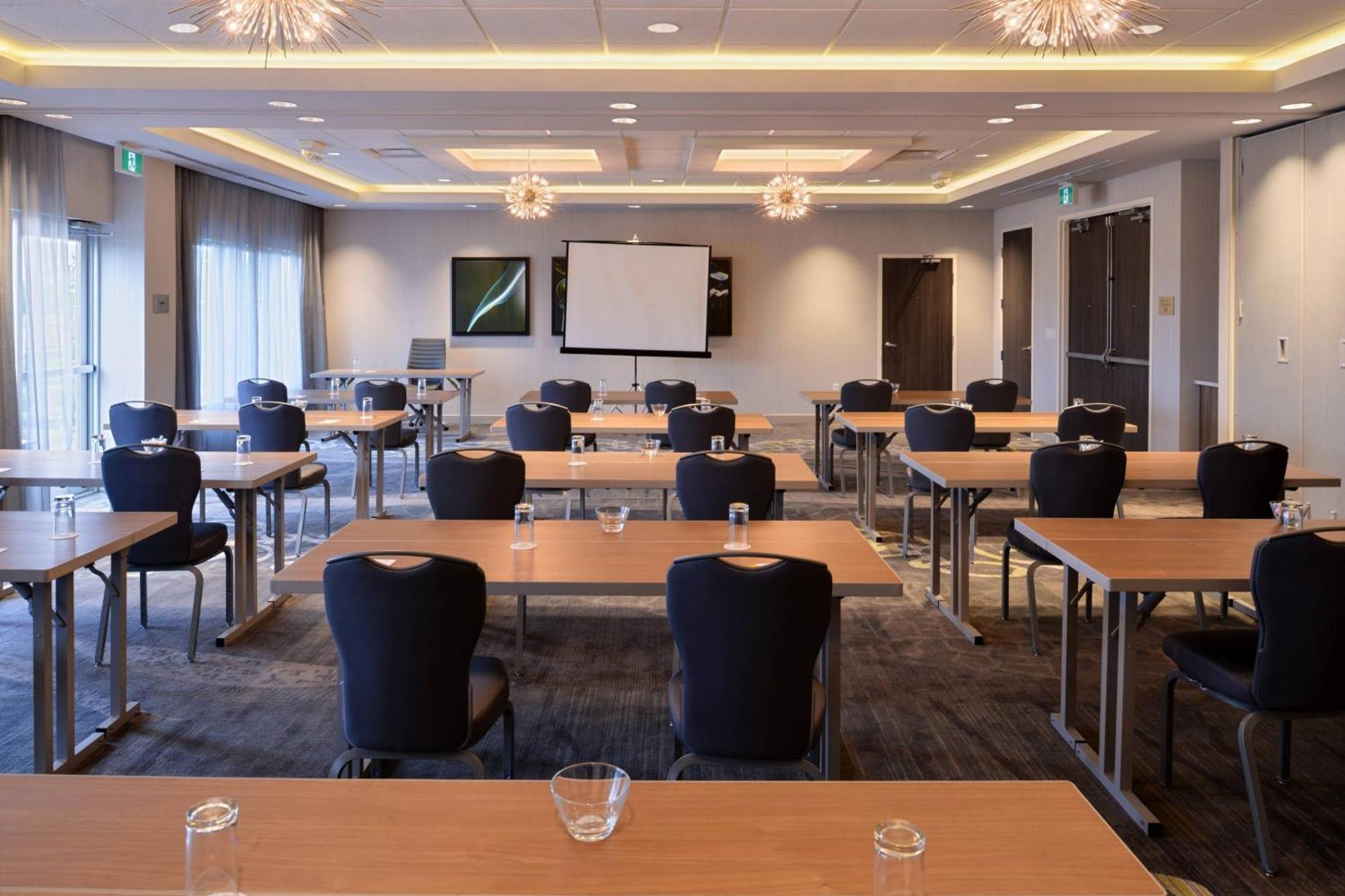 Courtyard By Marriott Airport Saskatoon