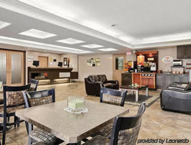 Hotel Super 8 By Wyndham Near Airport Saskatoon