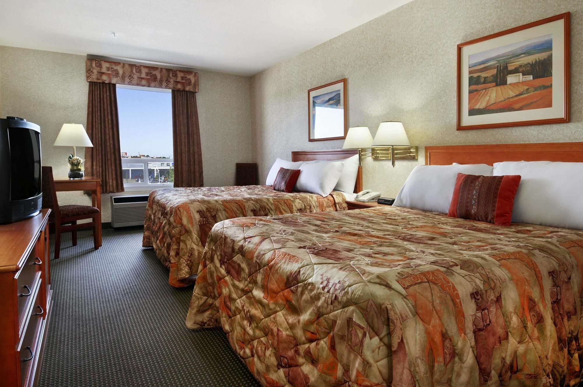 Hotel Days By Wyndham Saskatoon