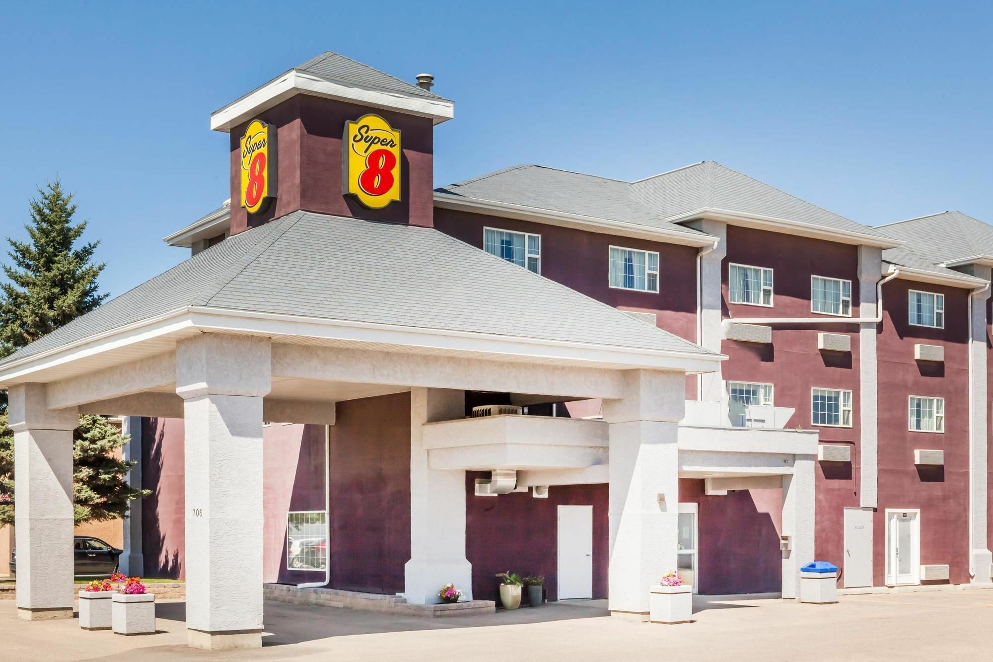 Super 8 By Wyndham Near Airport 2* Saskatoon